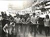 Manifestación estudiantil contra los expedientes en la Universidad. Gran Vía, Madrid, mediados de los 70.