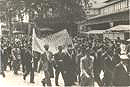 Guerrilleros españoles combatientes por la liberación de Francia desfilando por Toulouse.