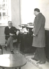 Manuel García Morente conversa en el despacho con Juan Zaragüeta Bengoechea