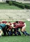 Estudiantes practicando rugby