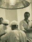 Fotografías de Estanislao Lluesma con otras personas ejerciendo la Medicina. S/f