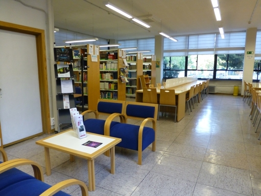 Sala de lectura de la biblioteca